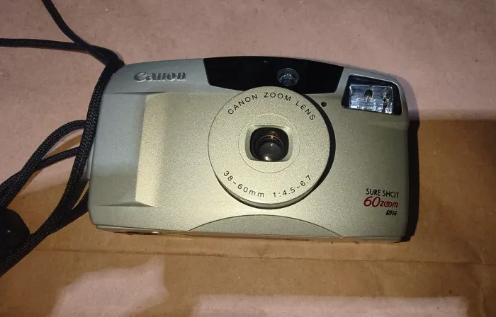 Canon Sure Shot 60 Zoom, lançada nos anos 90