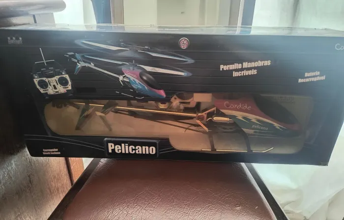 Helicóptero candide grande de altitude alta pelicano EXCLUSIVOno