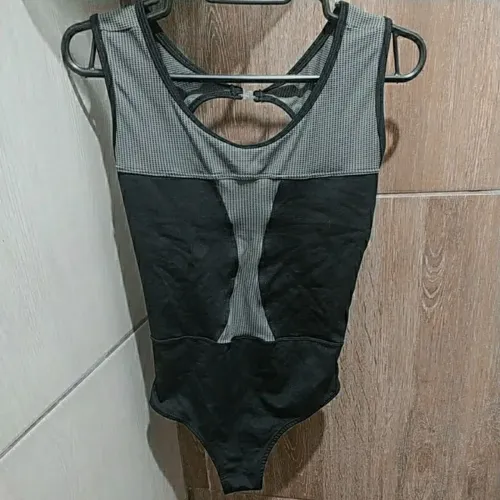 Roupa de malha praia piscina estilo fitness maiôpreto semi novo Tam M 