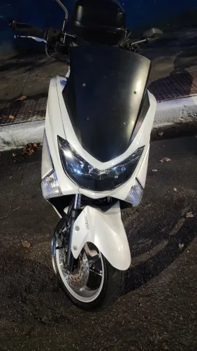 Yamaha Nmax 2017, único dono e 52.000 km