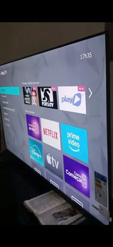 TV50 Nova, ainda empratificada, com caixa e documento 