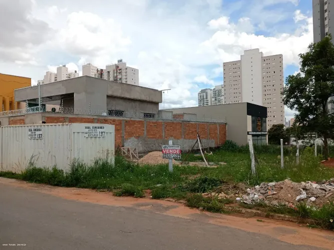 Lote a venda de 420m no Jardim Atlântico, poucos metros do Parque Cascavel.