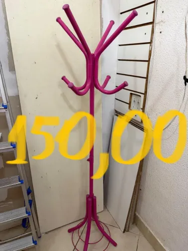 Suporte de bolças e dois armários