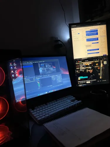 Dois monitores básicos
