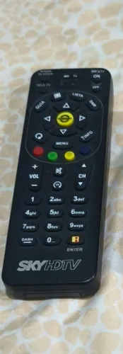 Controle original da Sky