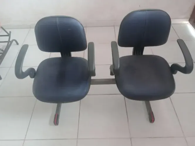 Cadeira dupla pra escritório