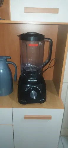 VENDE-SE LIQUIDIFICADOR MUNDIAL 220V