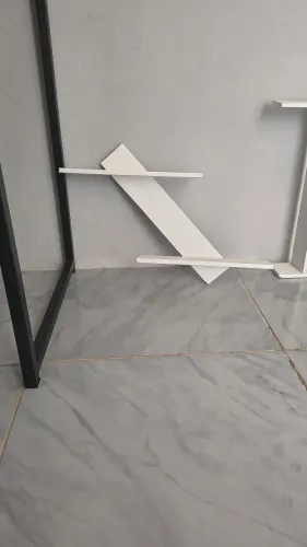 Nichos em paletes minimalista e resistente 