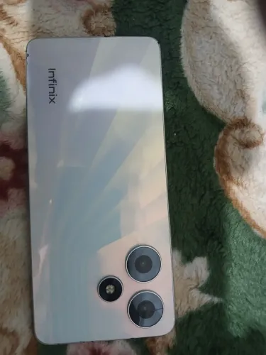 Celular infinito com defeito para tirar peças ou arrumar