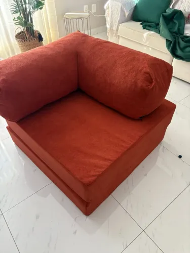 Puff de canto, vira cama de solteiro