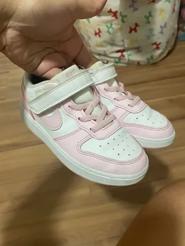Tênis infantil Nike tamanho 26