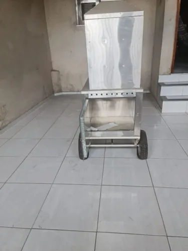 Carrinho de Espetinhos inox