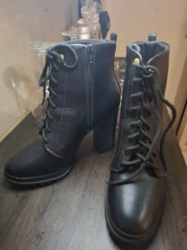 Bota vizzano salto.