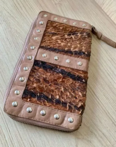 Clutch de pirarucu 