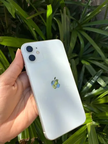 iPhone 11 64GB - MUITO CONSERVADO