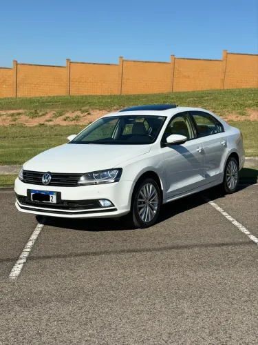 Volkswagen Jetta Comfortline 1.4 TSI 16V 4P Aut. 2017