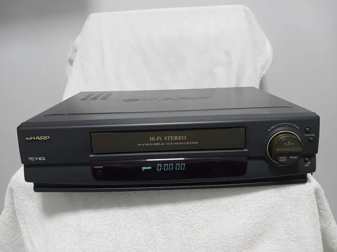 Video Cassete SHARP 6 Cabeças Estéreo Hi-Fi - VC-1499 - No Estado