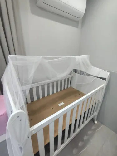Vendo berço, kit berço e mosquiteiro favor chamar no whatsapp *