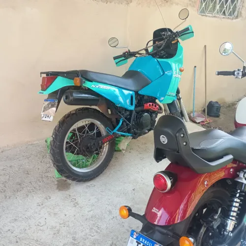 Vendo moto Sahara 350 96 documento em dia no meu nome no digital transferência na hora