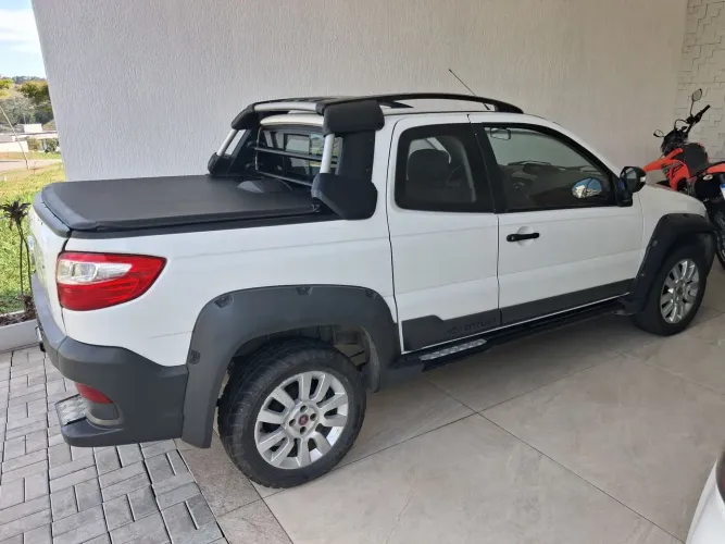 Fiat Strada Adventure1.8/ 1.8 Locker Flex CD 2014