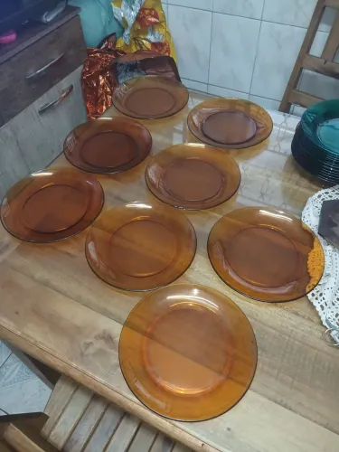 Pratos duralex somente os marrons