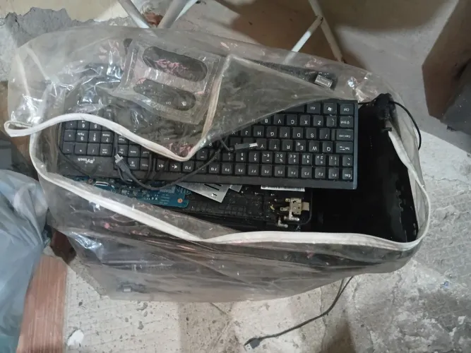 Vendo sucata de notebook