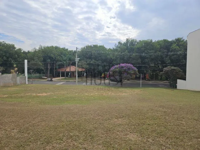 Terreno em Lago da Boa Vista à venda em condomínio de alto padrão em Sorocaba com 420m² |