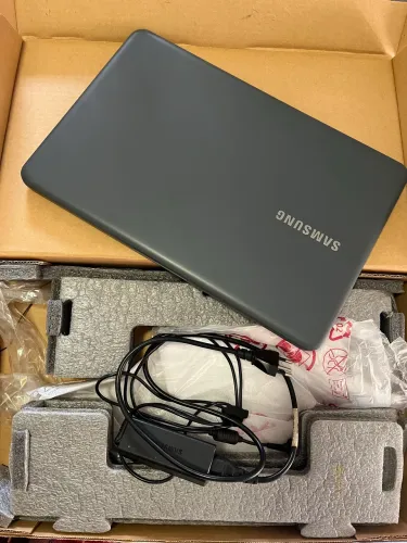 Notebook Samsung Essentials E20 NP350XAA-KDABR 
