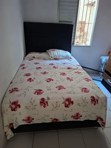 Cama queen size