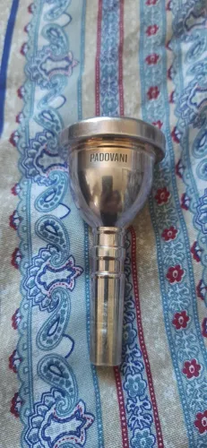Bocal de tuba 34 semi novo 