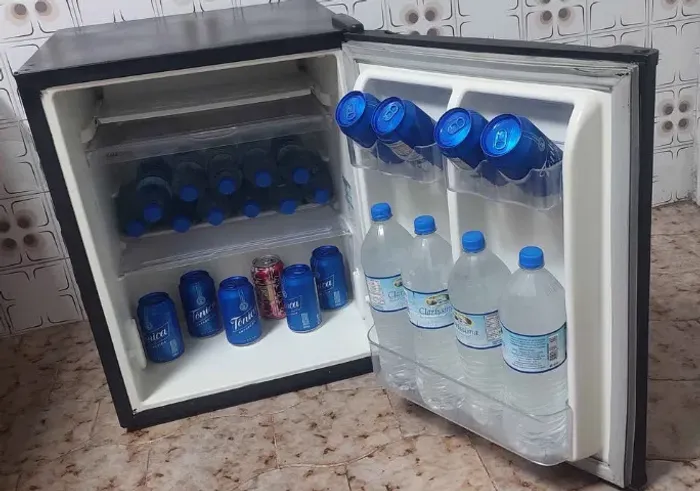 Frigobar 80 litros 110V entrego se não for longe deixe seu CEP verificar a distanticia