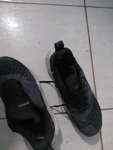 Tenis under armour