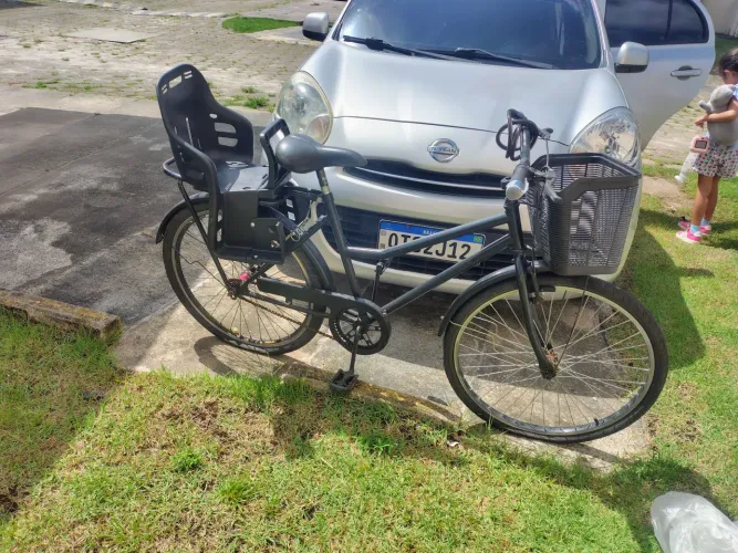 Bicicleta com cadeirinha