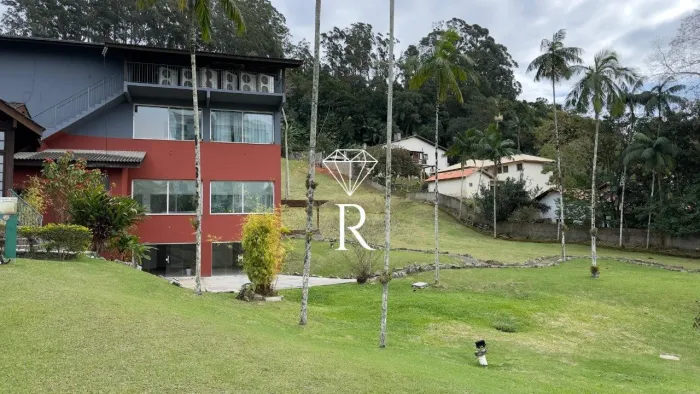 Loja para locação na Carvoeira