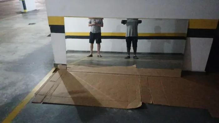 Espelho com Bisotê Medidas 2 metros Altura x 1 metro Largura