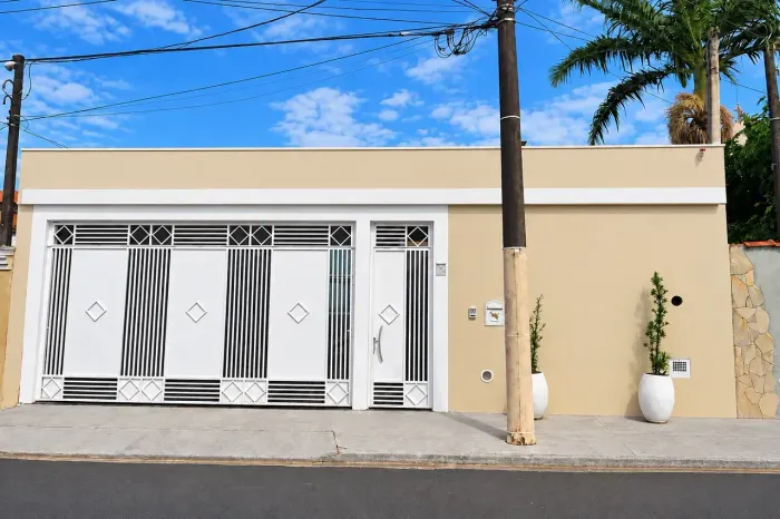 Imóvel para venda tem 190 metros quadrados com 3 quartos em Parque dos Timburis - São Carl