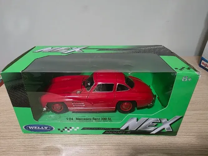 Welly Mercedes-Benz 300 SL 1/24