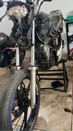 Moto 160 sucata de leilão