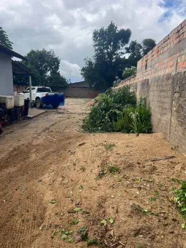 Aluga-se casa no bairro asa branca .