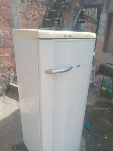 Refrigerador eletrolux