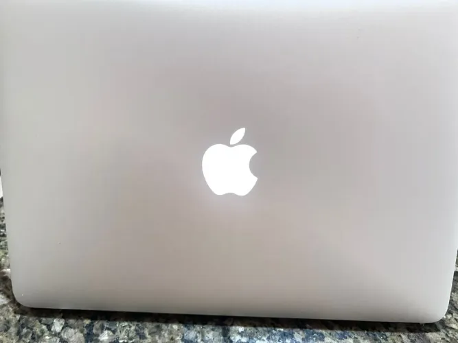 MacBook Air 13