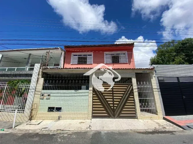 Casa a venda com 6 quartos no Bairro São José, por R$ 550.000 - São José - Aracaju/SE