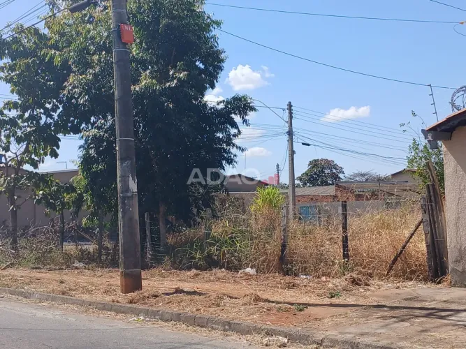 LOTE DE ESQUINA Lote à Venda, 497.00 por R$ 470000.00 no setor Jardim Bela Vista TA31977