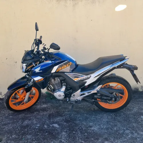 Honda CB Twister 2020 Special Edition