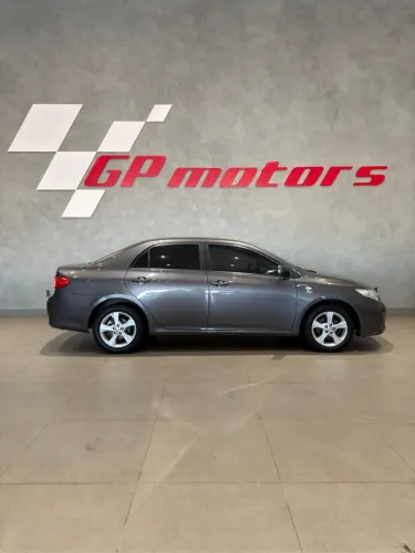 Toyota Corolla GLI 1.8 Flex 16V Mec. 2012