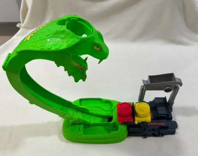 Pista Hot Wheels Snack tóxica