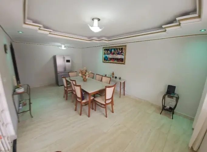 QNP 11 Lindo sobrado, 3 qtos, 1 ste, todo avarandado, alto padrao, espaço gourmet!