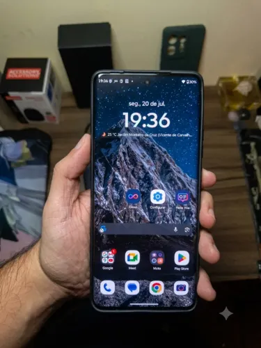 Moto Edge 50 Pro 256GB 12GB RAM - Perfeito Estado - Vendo e Envio pela OLX Pay
