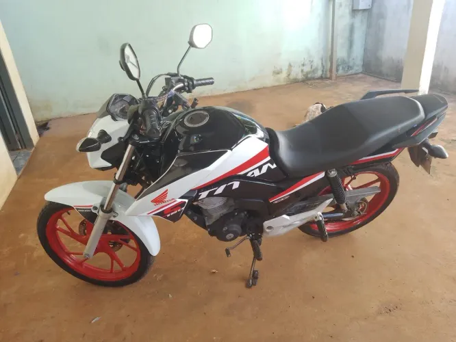 Titan 160 S ediçao especial