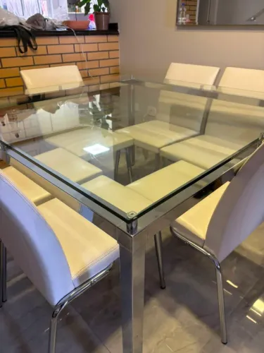 Jogo de mesa com 6 cadeiras + aparador + espelhos